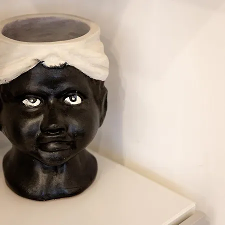 Civico 79 * Nápoles